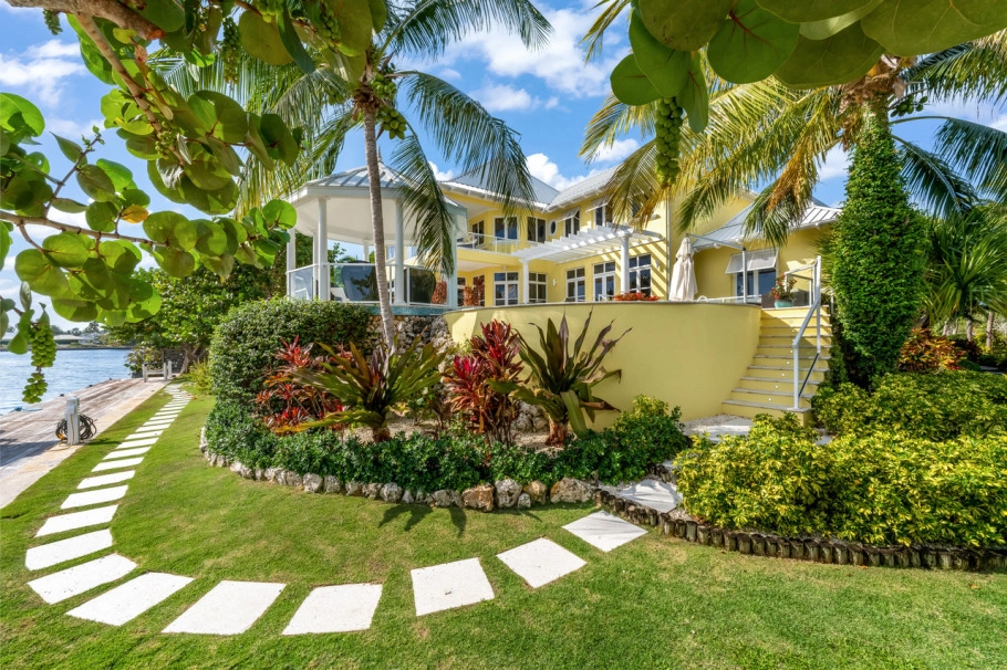 Canal Point Estate