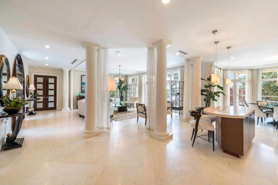 Canal Point Estate