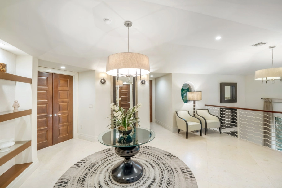 Canal Point Estate