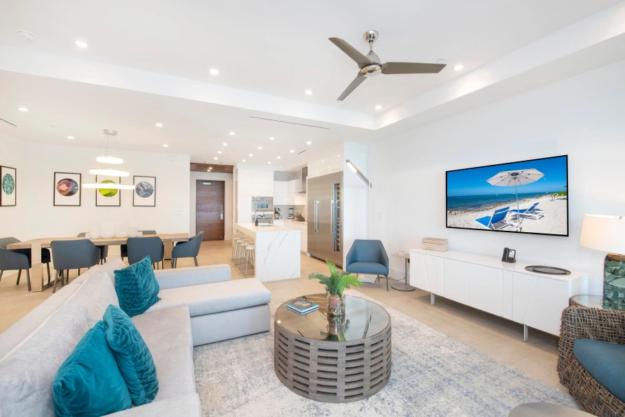 Rum Point Club #405