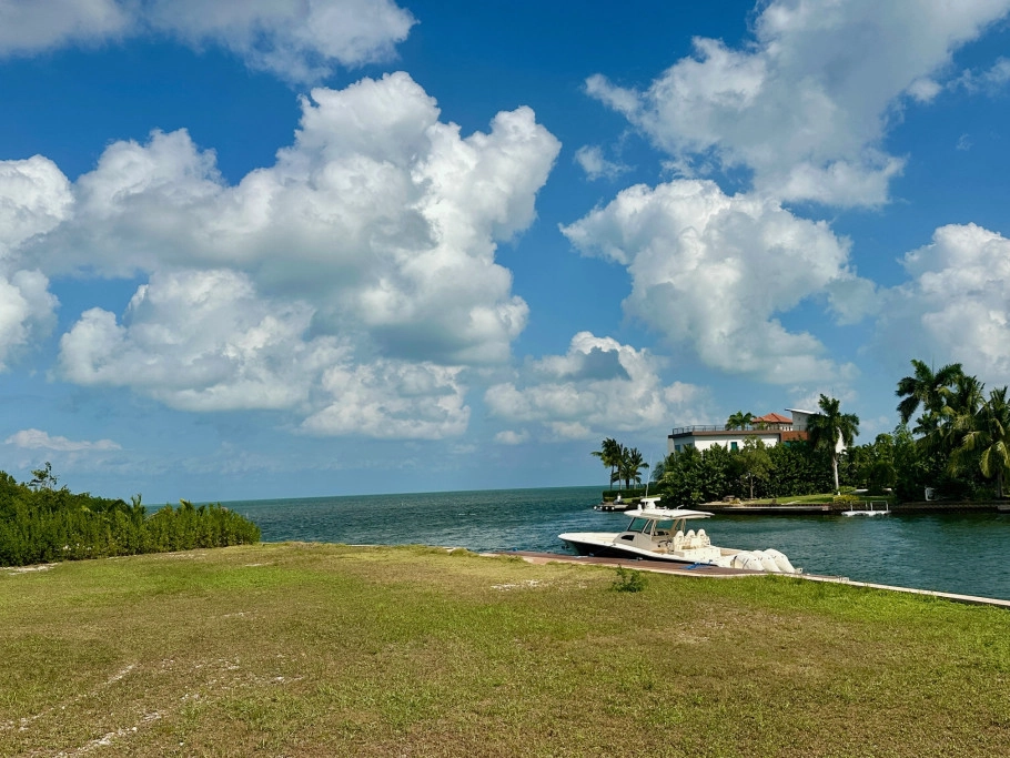 Harbour Reach Canal Front