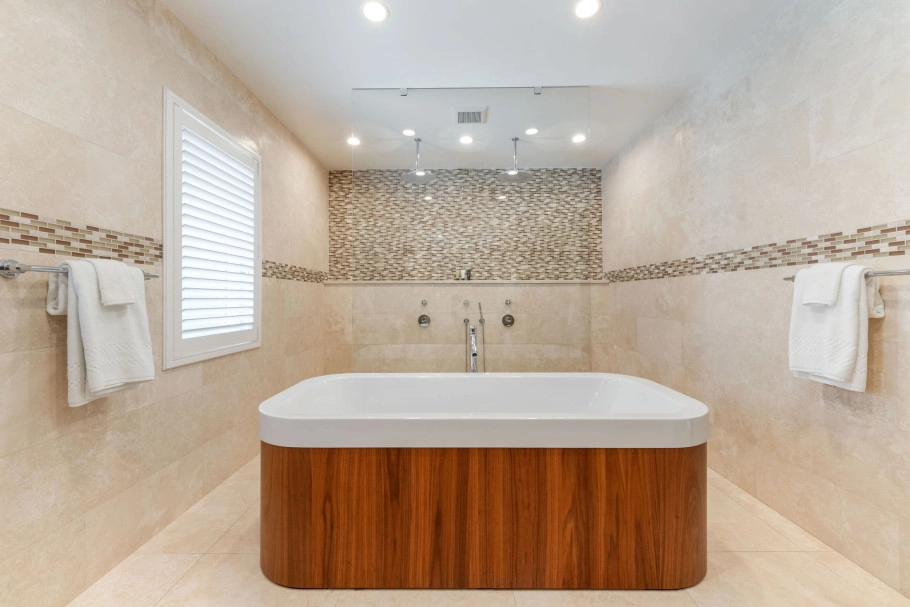Villa Mora South Sound Beachfront