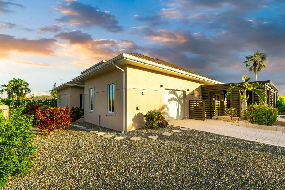 Fully Remodeled 3br Family Home In North Sound Estates