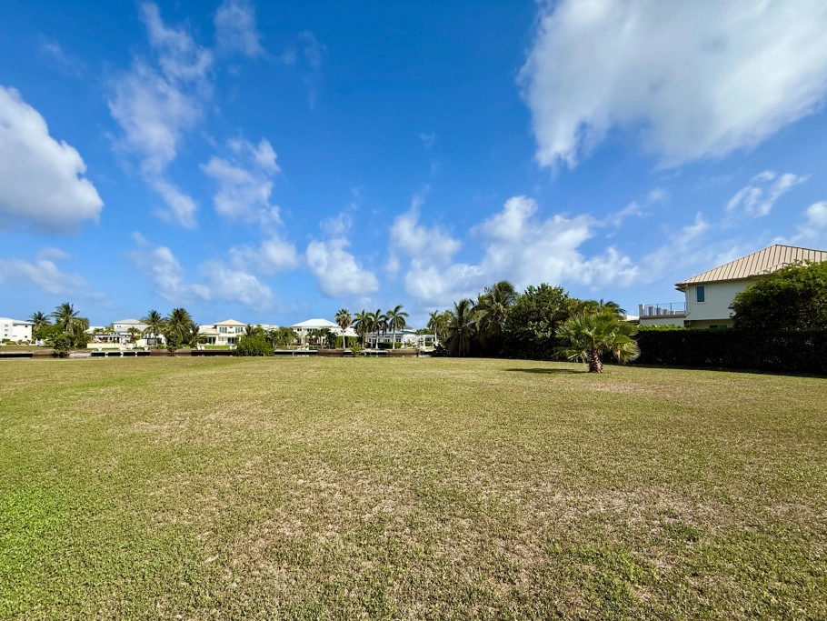Grand Harbour, Grand Isle Canal Front Land