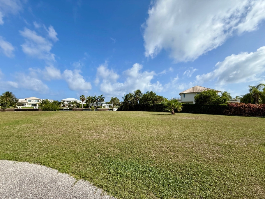 Grand Harbour, Grand Isle Canal Front Land