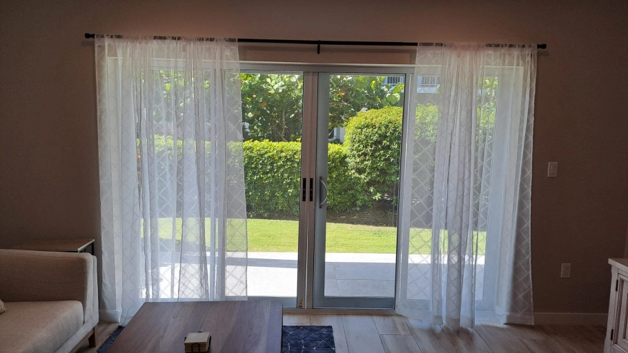 Downtown Reach – Ground Floor End Unit – Newly Furnished