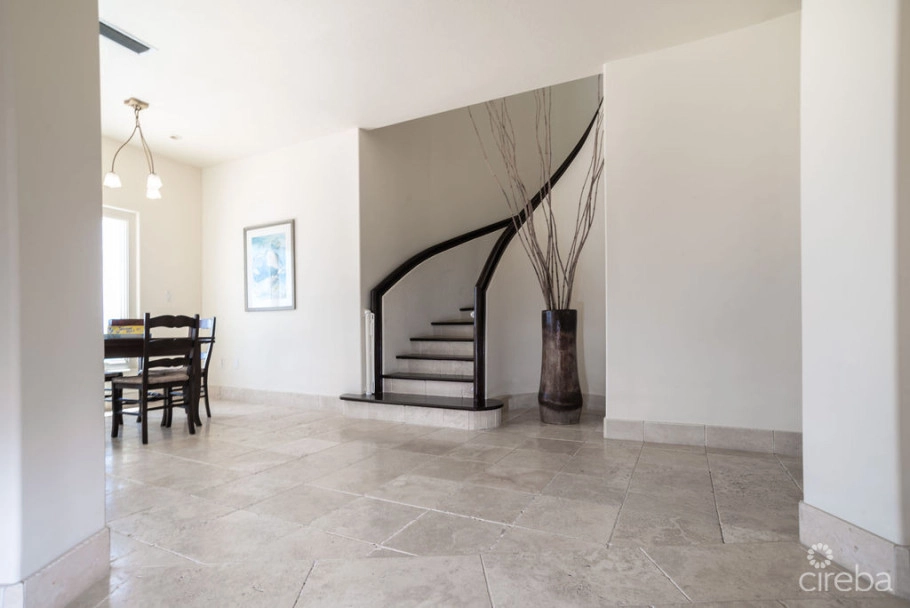 The Sand Bluff Estate | Gun Bay, East End