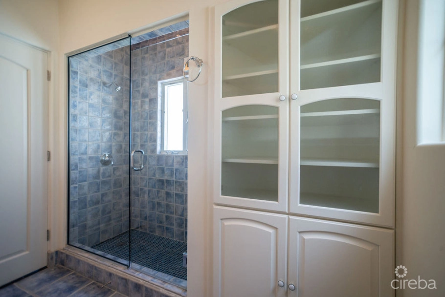 The Sand Bluff Estate | Gun Bay, East End