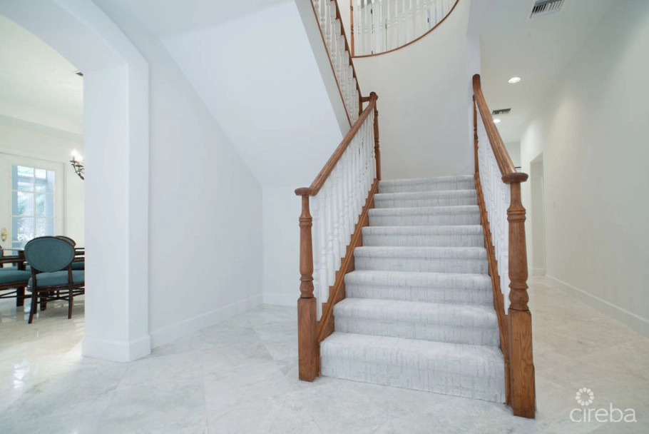 Must See Britannia Kings Court Totally Renovated Townhome.