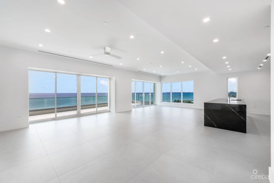 Aqua - Beachfront Residence #5, Seven Mile Beach