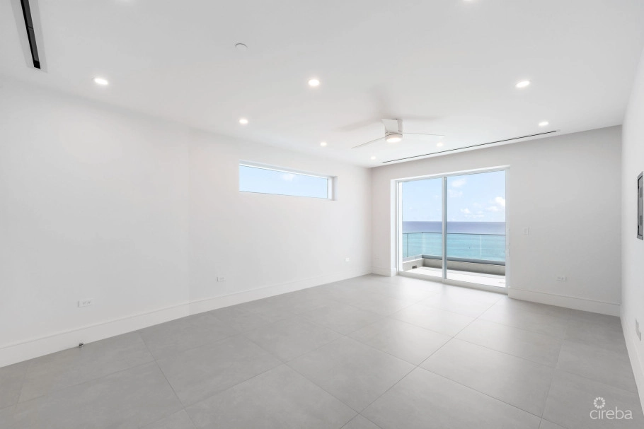 Aqua - Beachfront Residence #5, Seven Mile Beach