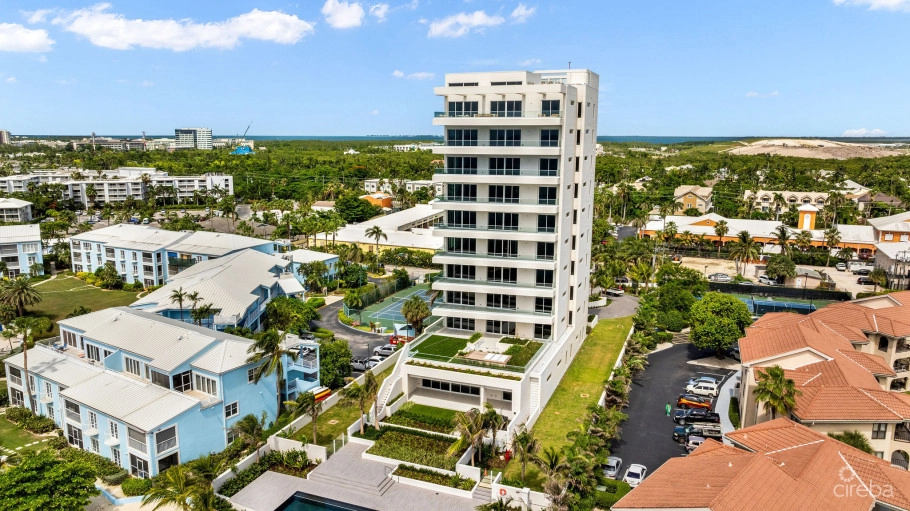 Aqua - Beachfront Residence #5, Seven Mile Beach