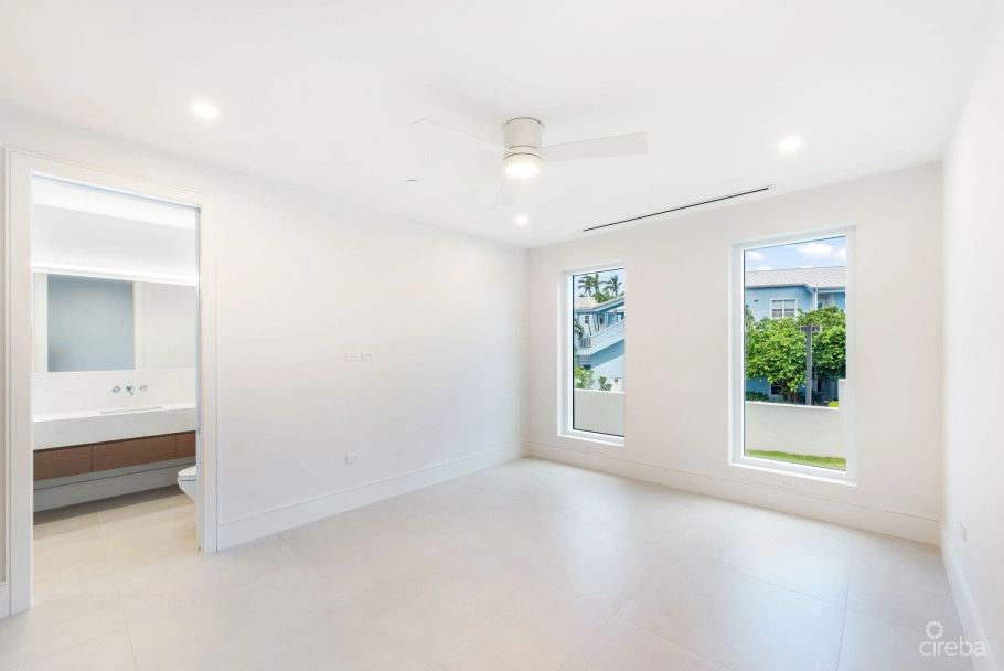 Aqua 1 - Luxury Condo On Seven Mile Beach