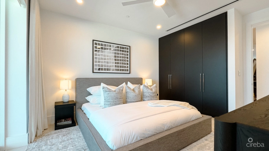 Aqua Residence 7 - Luxury Seven Mile Beach Condo (fully Furnished)