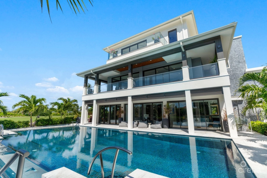 Ritz-carlton Deckhouse 9