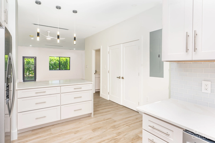Lavania Court - Gated - Large 2 Bed 2 Bath Townhomes