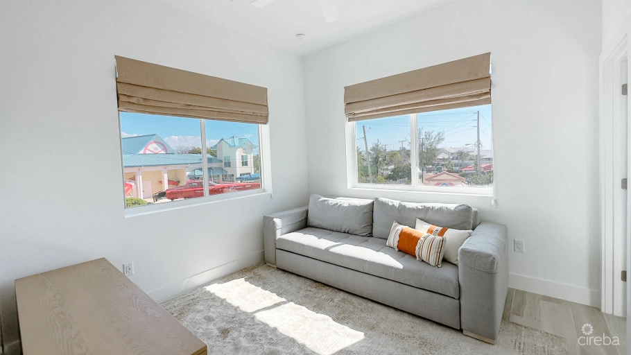 Sunset Point End Unit West Bay