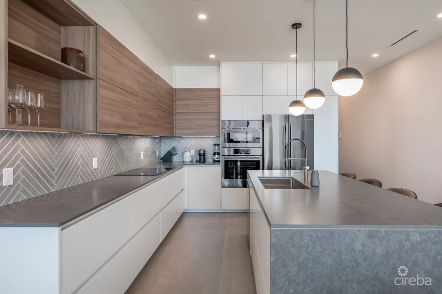 Point West Penthouse #24 - Three Bed Ocean View
