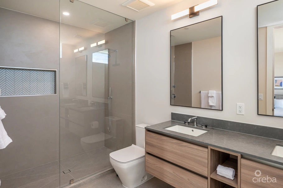 Point West Penthouse #29 - Three Bed Ocean View