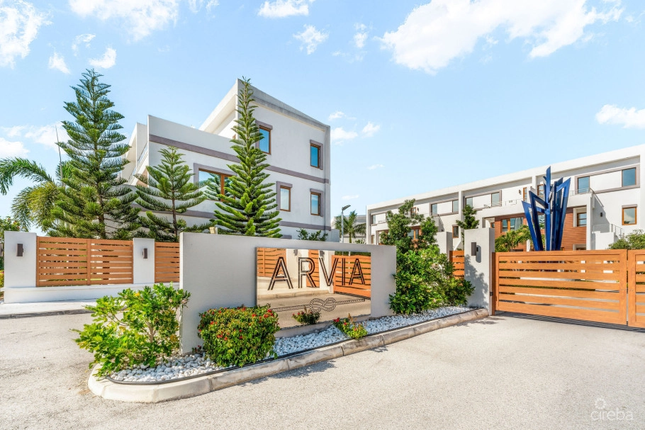 Arvia 3-bedroom Canal Front Unit With Dock
