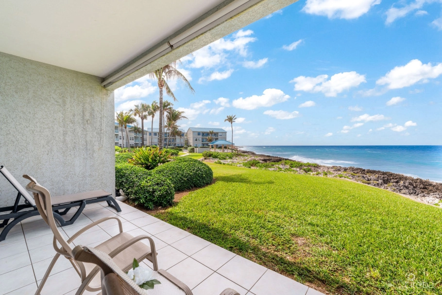 Oceanfront Spacious Ground Floor Ocean Pointe Villas