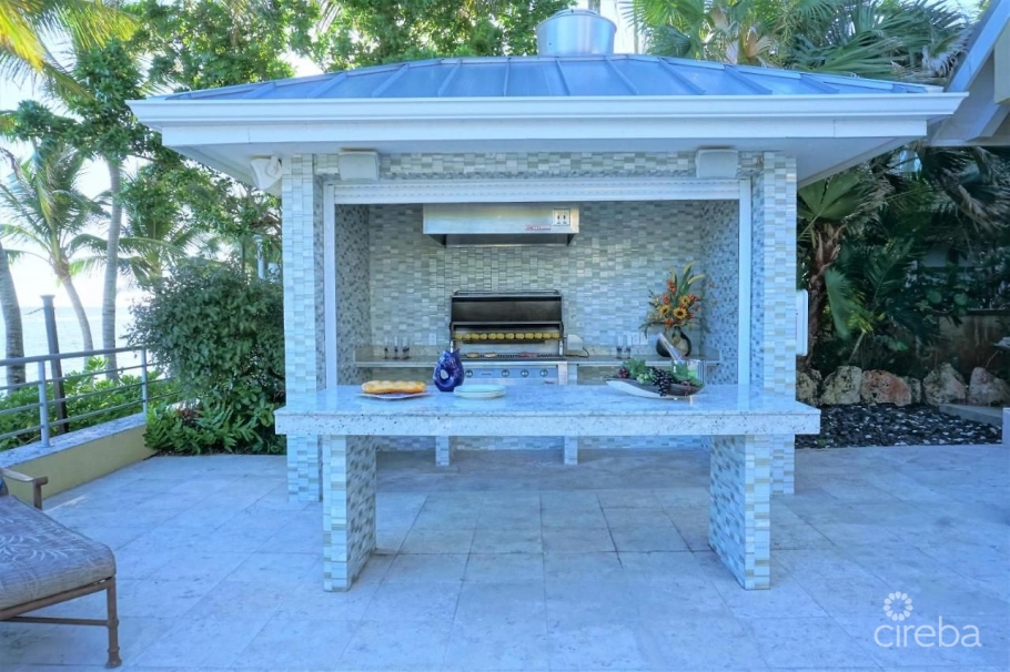 Villa Gabrielle Luxury Oceanfront Estate