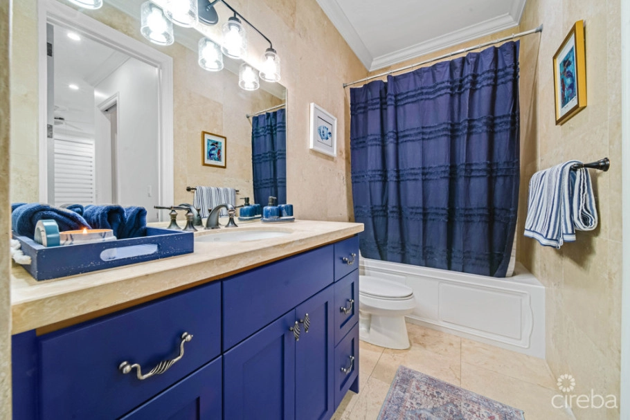 Kisha 105 | 2bdrm Waterfront Walkout  -coastal Chic Corner Unit