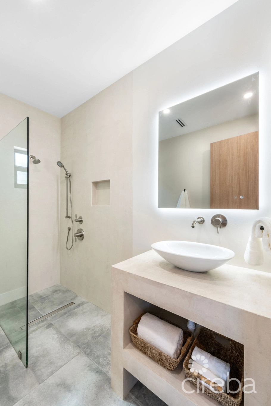 Halcyon Point - Experience  Luxury Firsthand