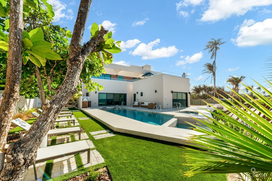 Halcyon Point - Experience  Luxury Firsthand