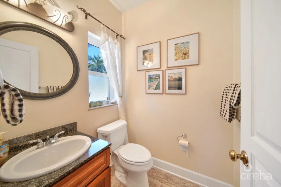 Seacliff Yellow Located In Cottage