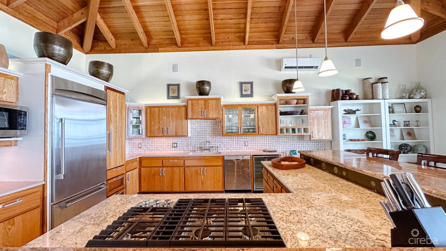 Little Cayman Beachfront Home With 2 Lots And Pool