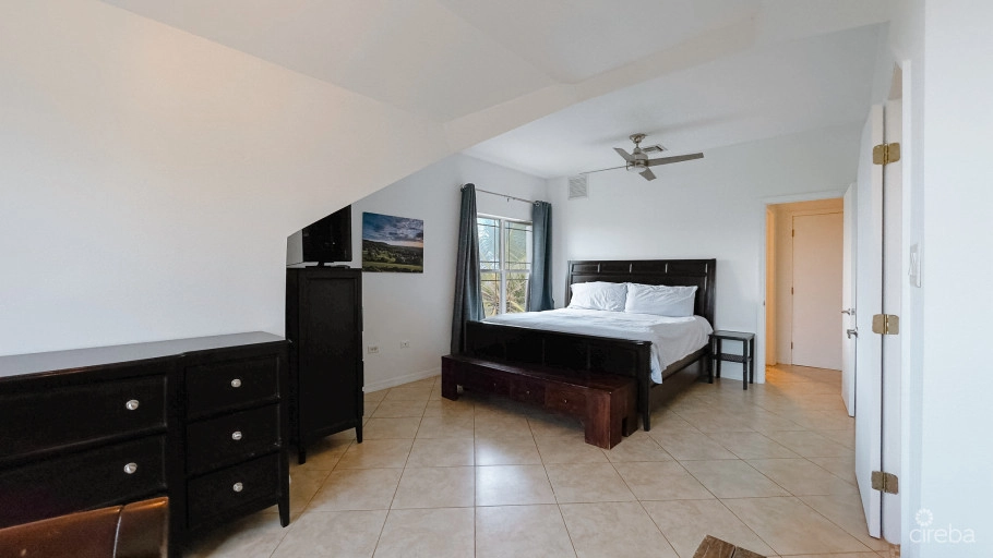 Coastal Escape Waterfront Townhouse