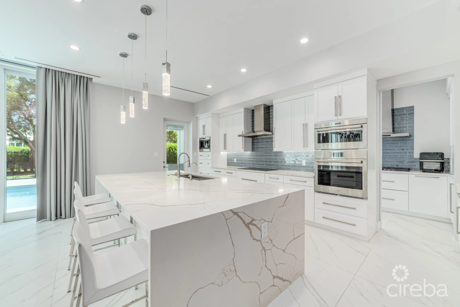 Britannia Estates Family Home Seven Mile Beach Corridor
