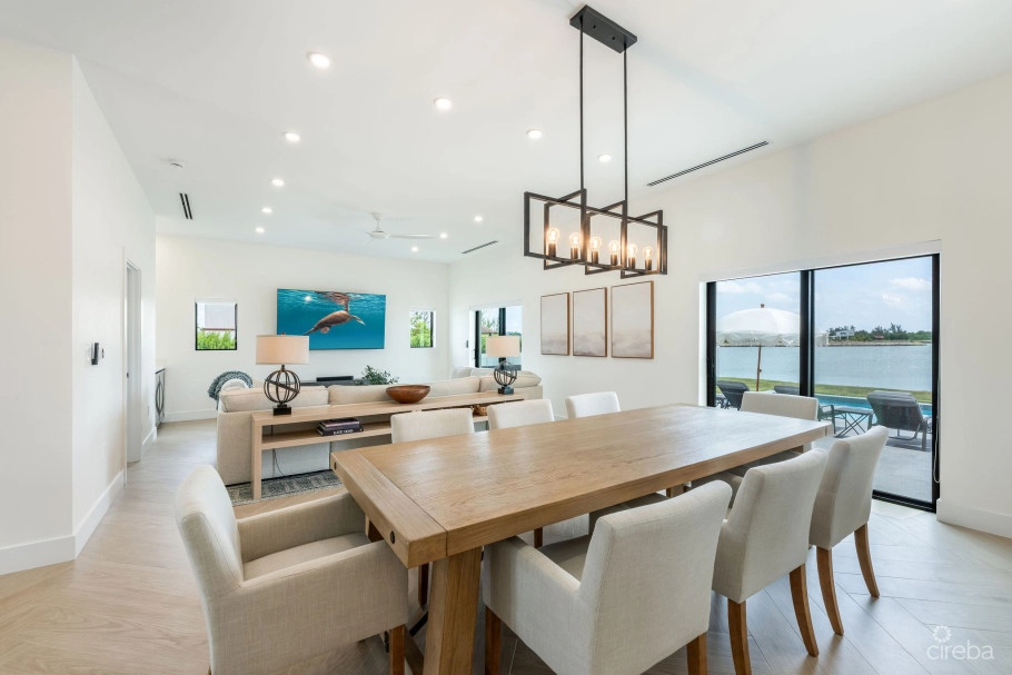 Auburn Bay 3, Canal Front Home