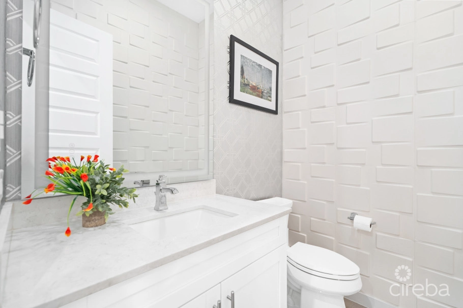 Eleven Parc Townhome – Prime Location In Seven Mile Beach Corridor
