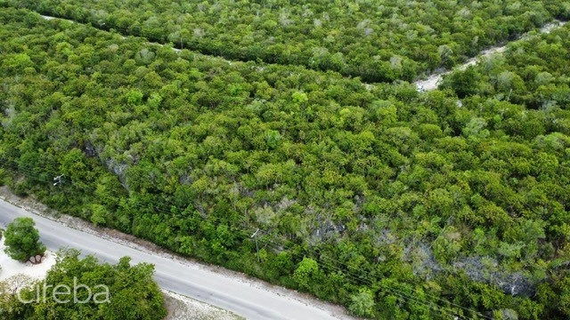 Capt Mabry Dr  Cayman Brac  Bluff Oversized Parcel