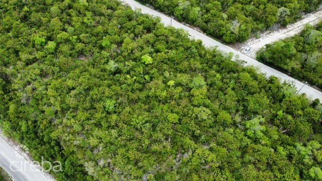 Capt Mabry Dr  Cayman Brac  Bluff Oversized Parcel