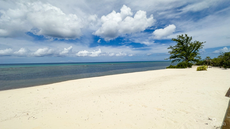 Little Cayman Beachfront Home With Pool