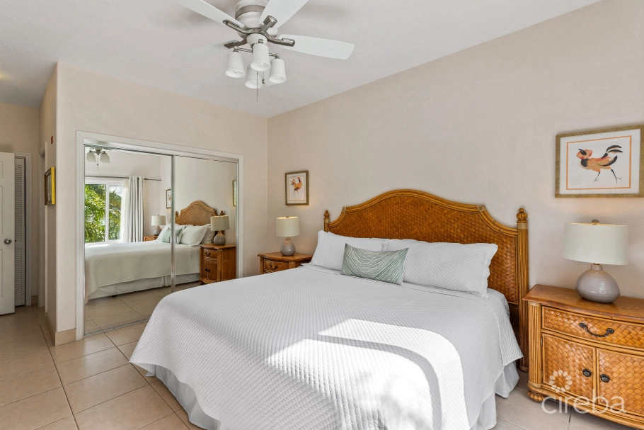 Kaibo 20, Beach Front Condo