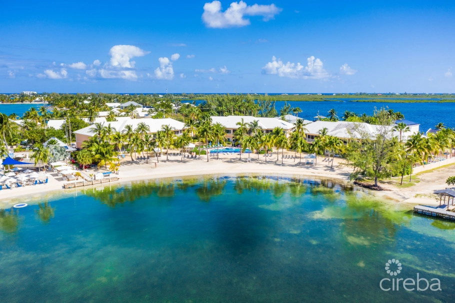 Kaibo 20, Beach Front Condo