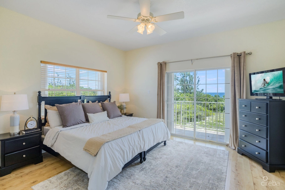Paradise Point | 3-bed, 2.5-bath Oceanfront Townhouse | West Bay