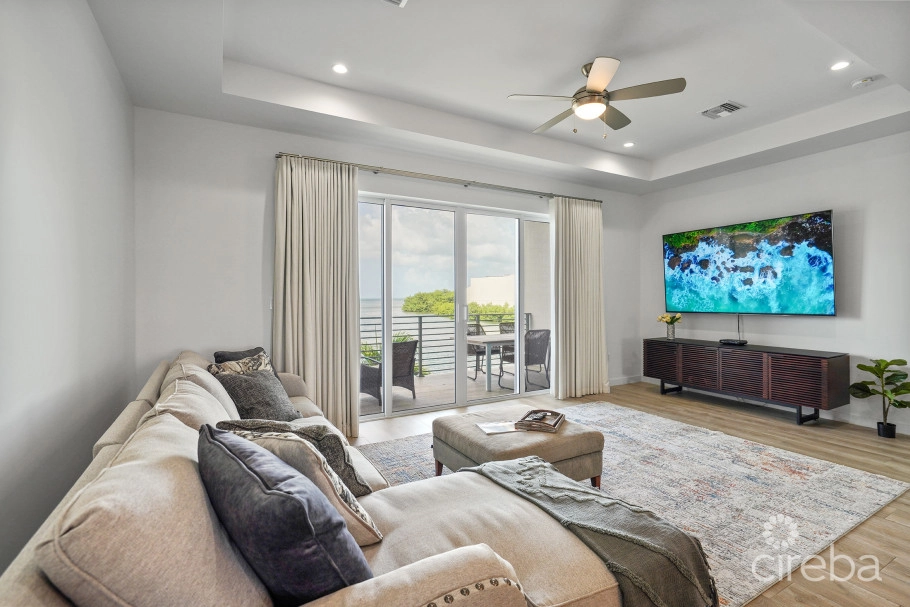 Ocean Crest #21,  Luxury Waterfront Town Home W/dock