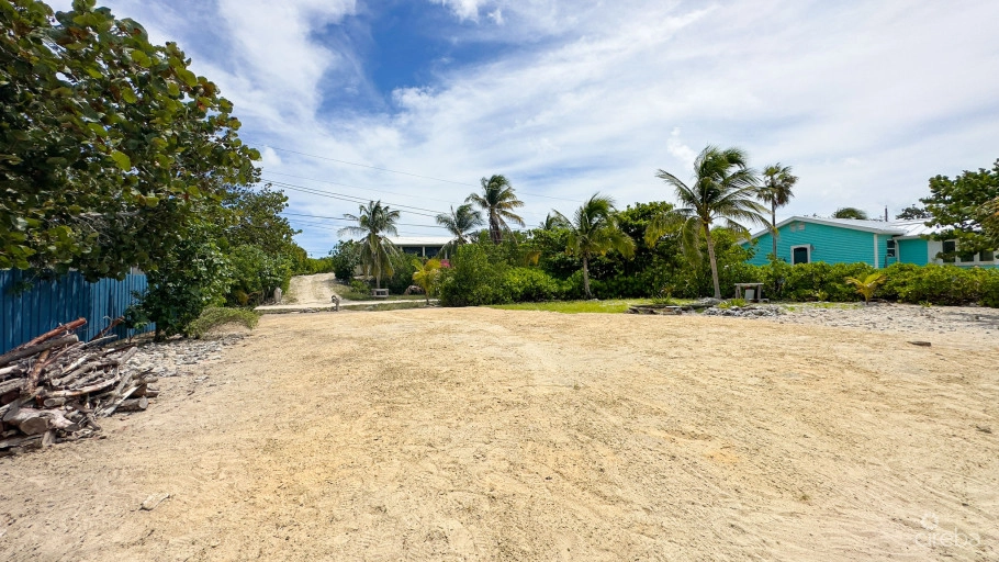 Little Cayman Ocean View Residential Home With Beachfront Lot