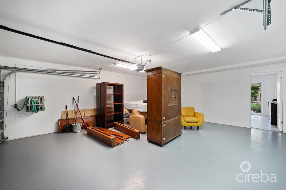 Reduced! Turnberry  East #3 , Crystal Harbour