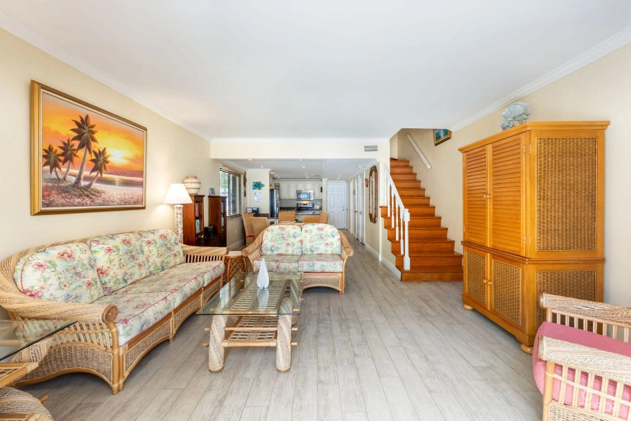 Islands Club #10 - Ground Floor