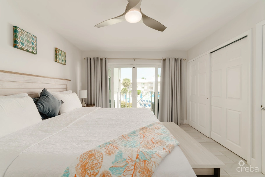 Sunset Cove Renovated 2 Bedroom