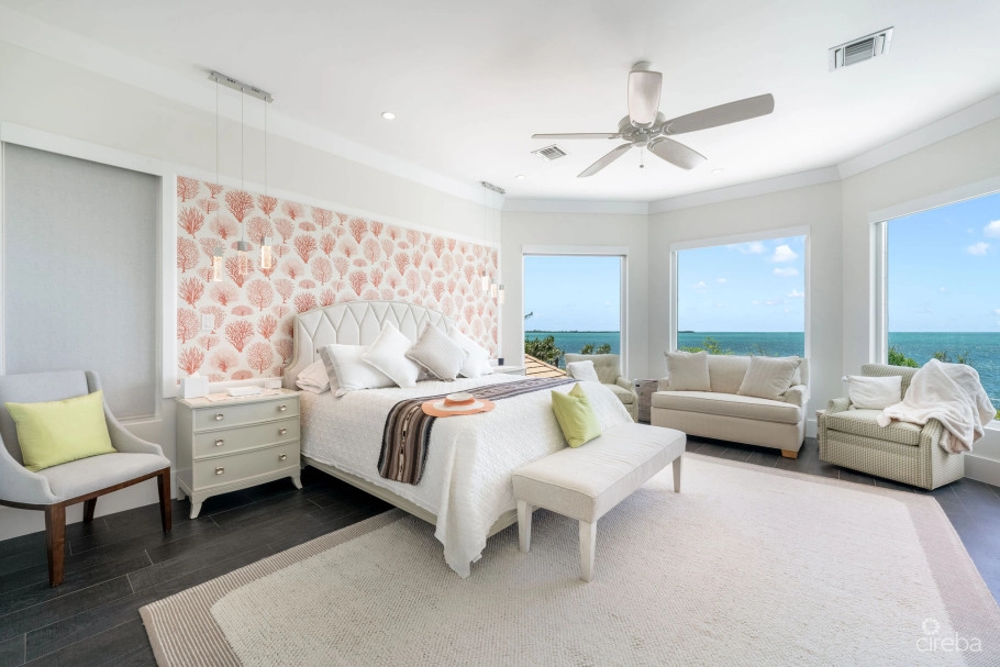 Chiaro Di Luna, A Luxury Ocean Front Estate In Vista Del Mar