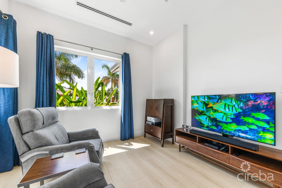 Oceans 9  Villa 7  West Bay Luxury Beachview Detached Home