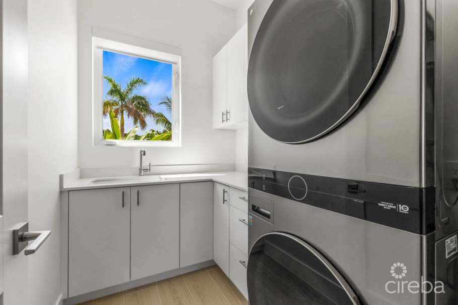 Oceans 9  Villa 7  West Bay Luxury Beachview Detached Home