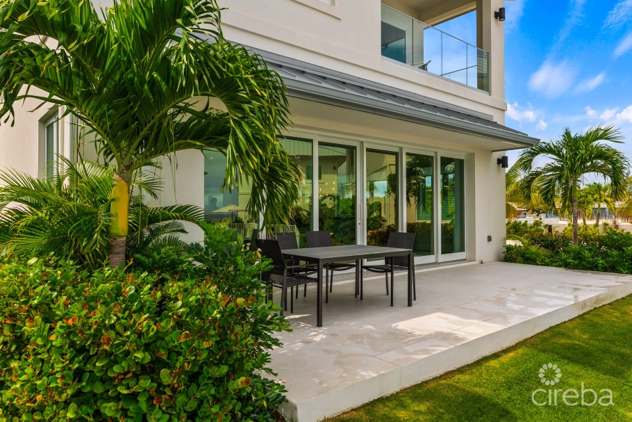 Oceans 9  Villa 7  West Bay Luxury Beachview Detached Home
